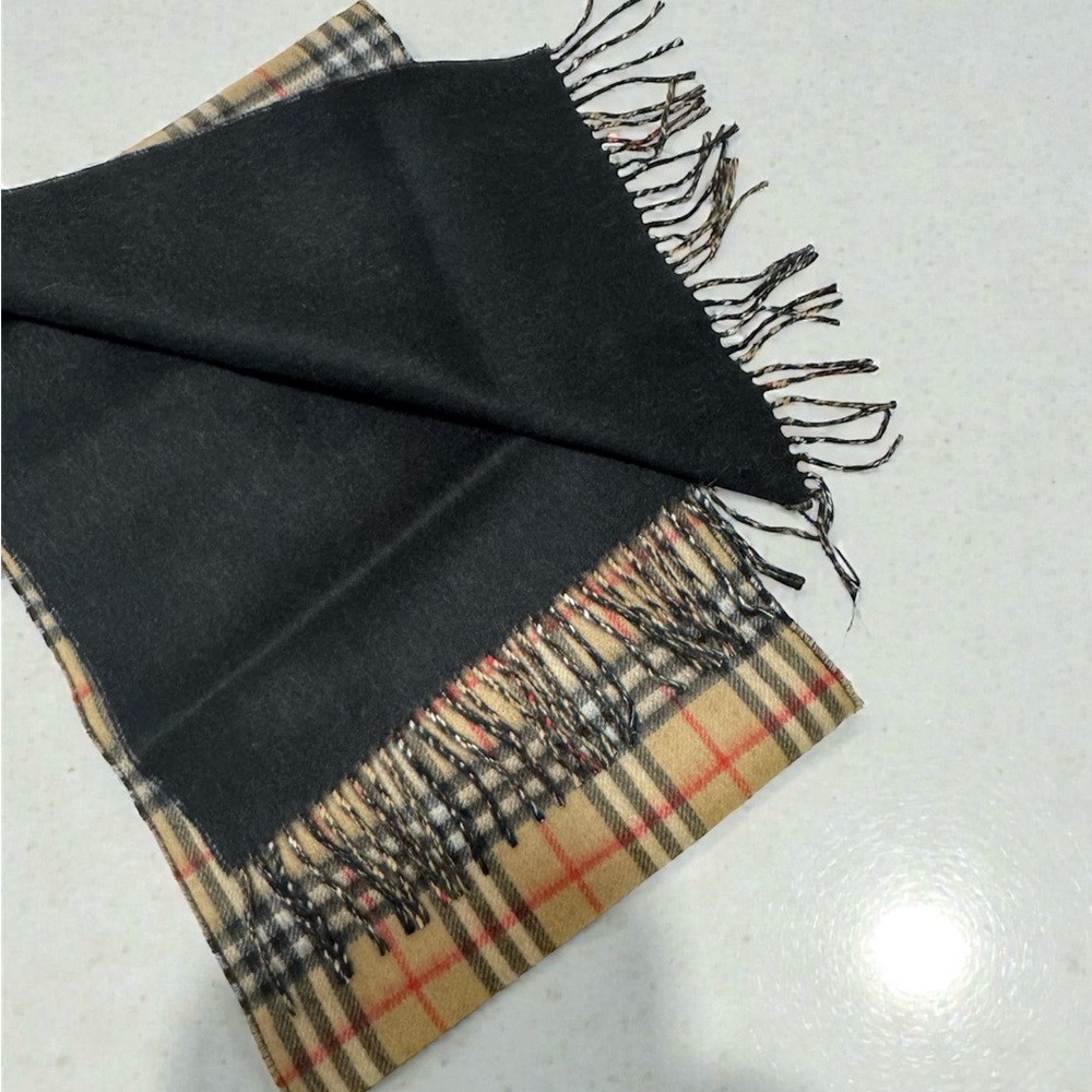 Burberry Heritage Check Scarf - Tan, Black, Red - Picture 3 of 10